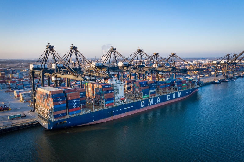 Port_Houston's tweet photo. More record-breaking news from Port Houston. On Friday, CMA CGM Bianca called Bayport Terminal, making 5,611 moves. This is a record-breaking number for Bayport Terminal, beating the previous record in June 2019 at 5,065 moves. #PortHOU #RecordBreakingNumbers #BayportOps https://t.co/uajr8tHp8s