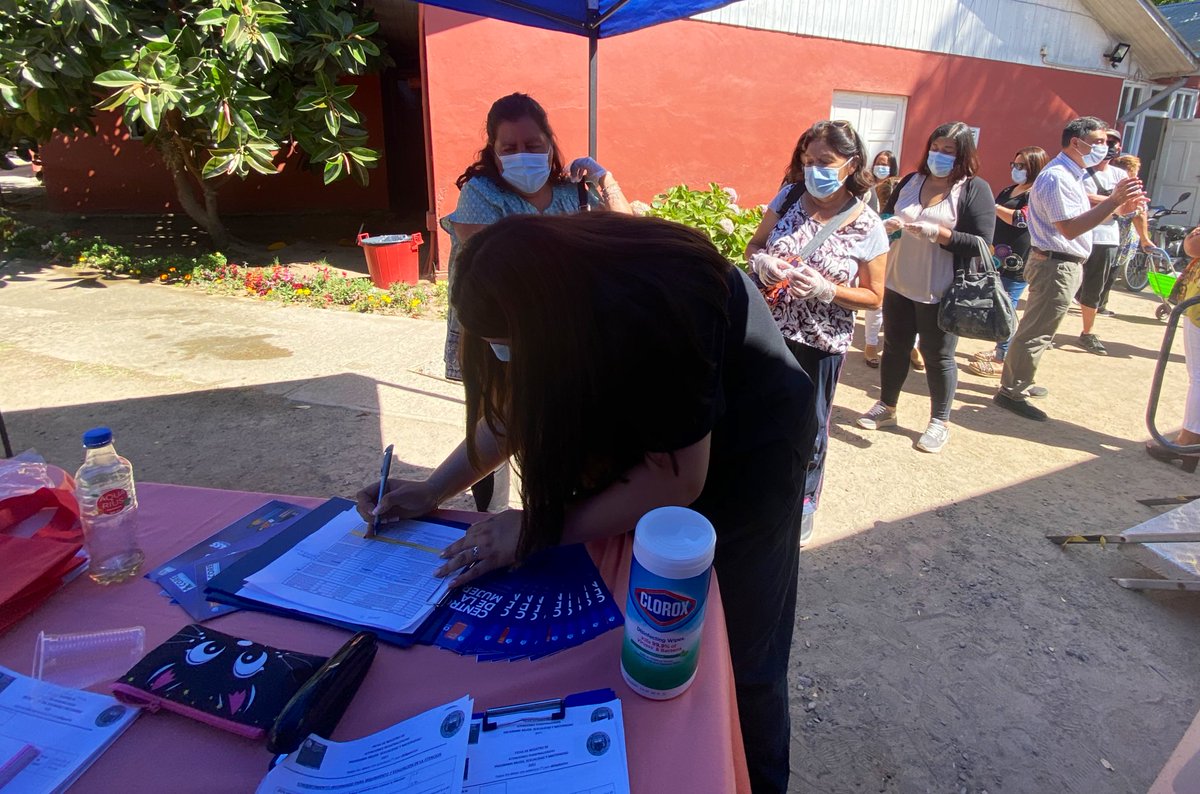 En el marco del convenio entre <a href="/SernamEGChile/">SernamEG Chile</a> y <a href="/FALPfundacion/">FALP</a>, acompañamos a la Directora de @SernamEG_VI al operativo de mamografías gratuitas que beneficiará a 72 mujeres de #Pichidegua, #LasCabras y #SanVicenteTT.
La detección precoz del cáncer de mamas puede salvar la vida.