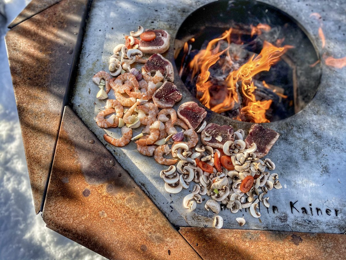 KainerMartin's tweet photo. #martinkainer #designgrill #martinkainerdesigngrill #bbq #grill #fire #firelace #feuerschale #food #foodporn #delicious #designer #tirol #zillertal #instagood #pictureoftheday #picoftheday #photooftheday #bestoftheday #culinary #lifestyle #alps #steak #healthyfood #seafood #lamb https://t.co/ZLpGxr64QW