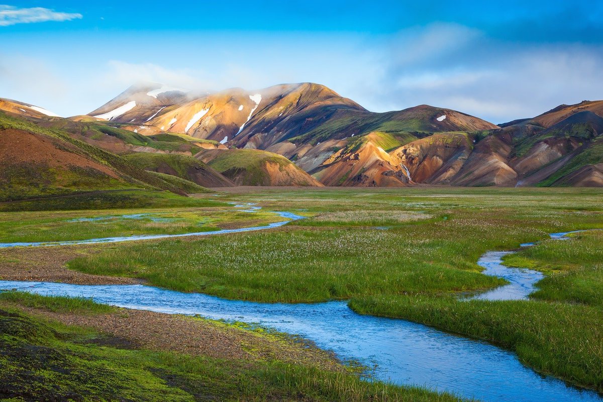 MyMMVacation's tweet photo. The Fjallaback Nature Reserve is where you'll find the Torfajökull Mountains and some of the most popular hiking trails, hot springs, and hot pools in the Highlands of Iceland. https://t.co/Um35Xjs0Zf