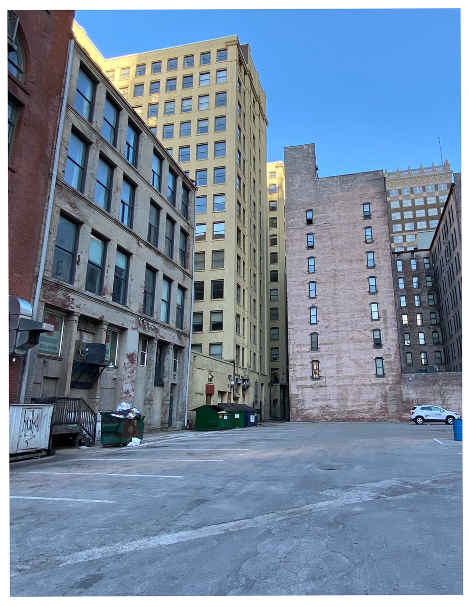 — Covid-19 has really put a damper on live events and music here in STL.
.
In comes the #loutopia, potential vs reality study 
.
The idea: A “Bare bones” (minimal equipment &amp; person) live concert, with AR staging &amp; crazy effects.
