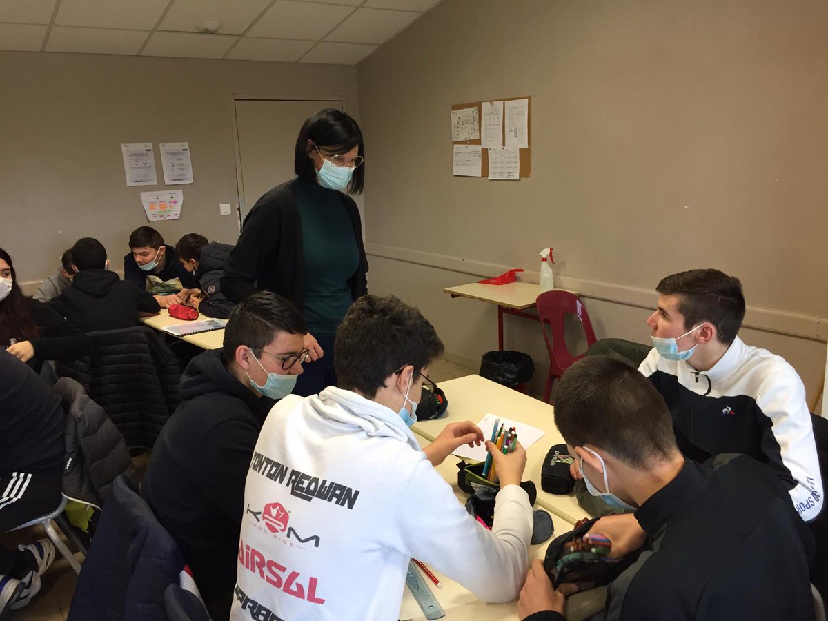 Entreprise <a href="/Longchamp/">Longchamp</a> <a href="/MPouzauges/">MFR CFA Pouzauges</a> @UNMFREO <a href="/MFRvendee/">MFR de Vendée</a> en visite à la maison familiale de Pouzauges. Merci pour l'investissement auprès de nos jeunes. @paysdepouzauges