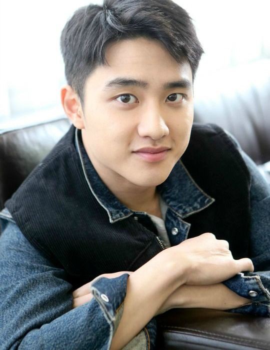 FaktaEXO_ID's tweet photo. Selamat ulangtahun D.O. Kyungsoo🎁🎊,🎉 memasuki usia baru mu ini kami berdoa untuk kesehatan dan karir cemerlang kedepannya

Idol-actor kesayangan kami ❤️ ditunggu solo debut dan film terbarunya

#DYODAY2021 
#OurPrideKyungsooDay
#해피됴데이
#경수야_생일축하해
@weareoneEXO https://t.co/1PnyQOqgcF