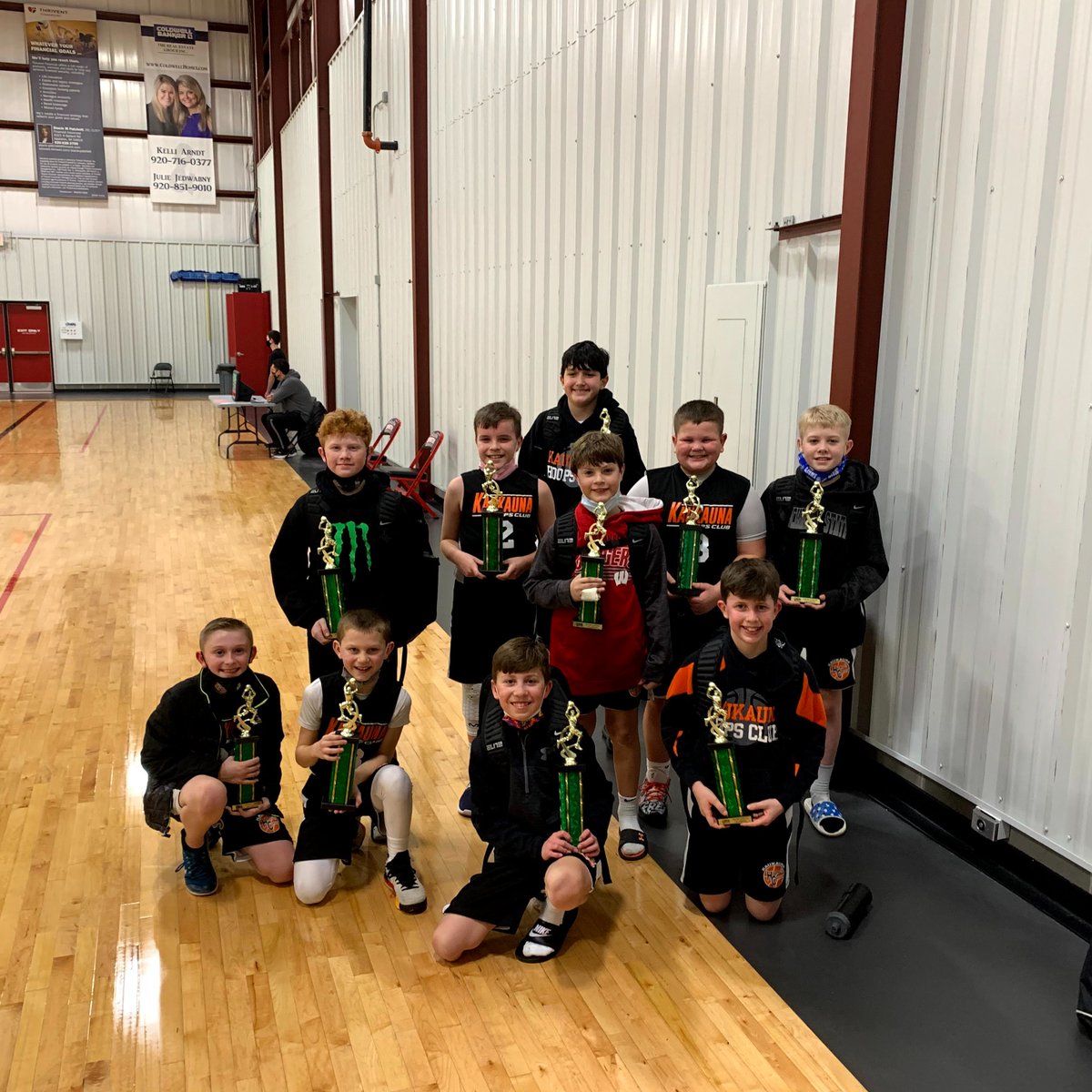 michellevraney's tweet photo. Big weekend for 5th grade Kaukauna Hoops Club! 🖤🧡🏀🏆👻⛹️🥇@Kaukaunabball https://t.co/5D6qf7rm0R