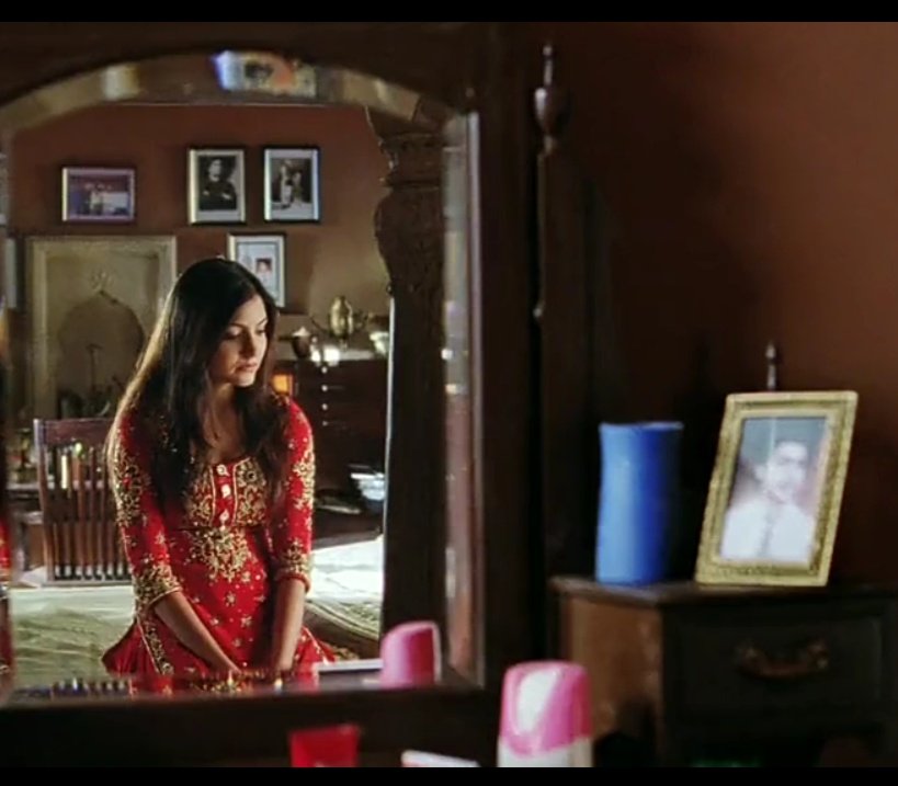 mananahla's tweet image. When become you're the beautiful details in the movie ❤️
Dr. @iamsrk ❤️ @AnushkaSharma
#RNBDj @yrf #ShahRukhKhan