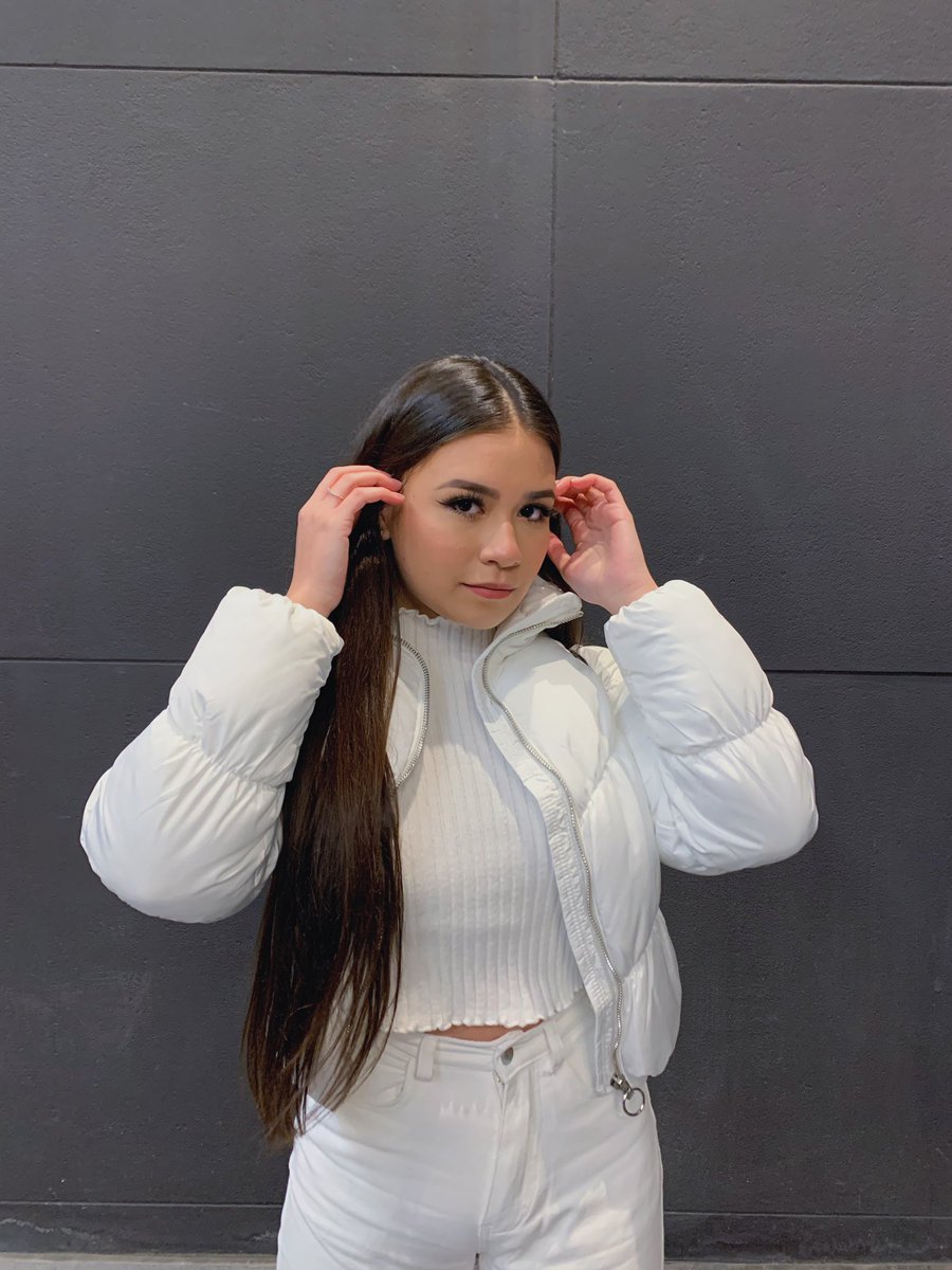 nanycosmetics's tweet photo. She wears Lashes Style #MIAMI
𝐍𝐀𝐍𝐘 Eyelashes by @nanyvalero
Visit to buy https://t.co/hCJCXAUt1m  
Our Magnetic Eyelashes are Easy to Use, install them yourself, it's time to forget the traditional way of installing eyelashes 3 pairs Reusable/ Tweezer / eyeliner only $15 #USA https://t.co/lszn1u02a2