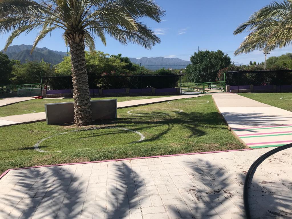 secdeportelr's tweet photo. #DeporteEnVerano 🏊🏝️ 
✔️Dentro del predio, contamos con espacios delimitados, destinados a garantizar la distancia social obligatoria. Las y los riojanos pueden disfrutar de los natatorios del Parque de la Ciudad, de manera totalmente gratuita cumpliendo requisitos obligatorios https://t.co/bQjnYiKGGA