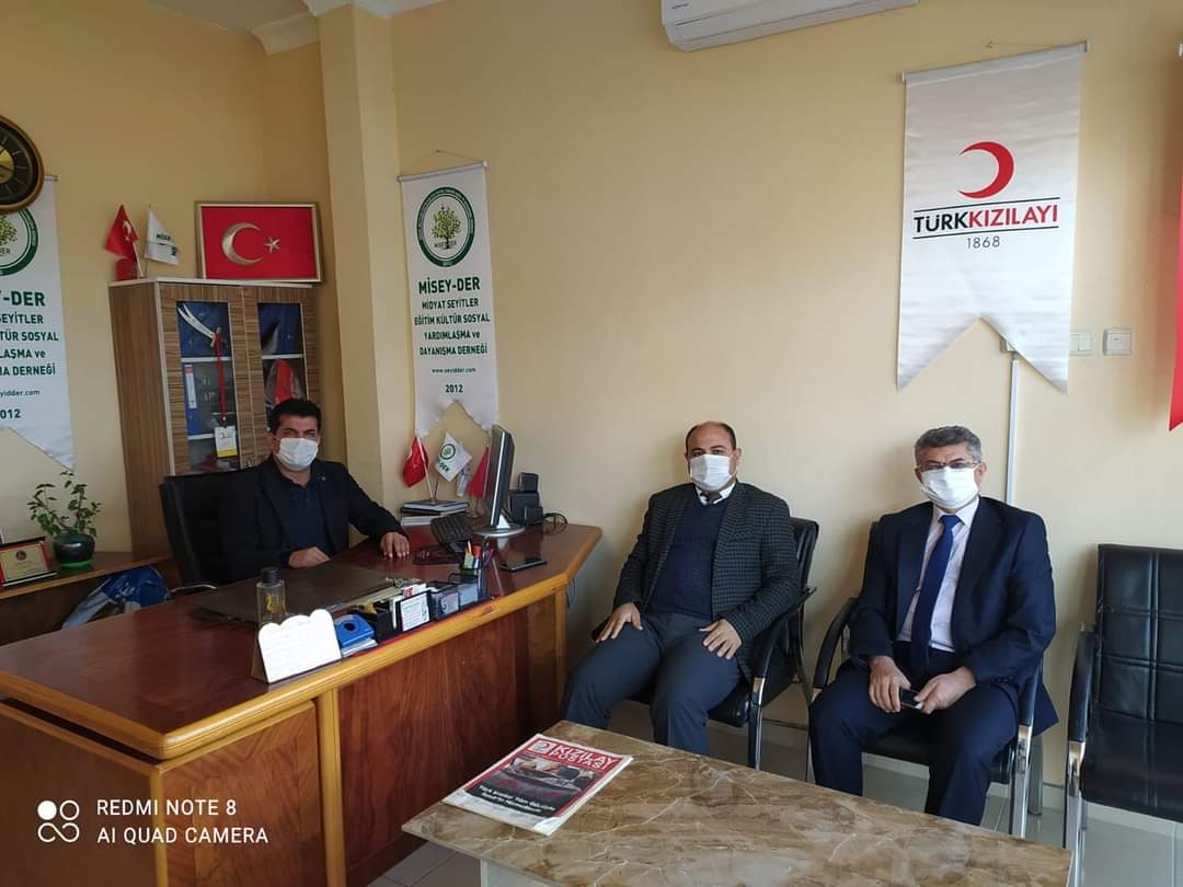 Ziyaret...

Midyat İlçe Müftüsü Dr. Mehmet Tahir Pekin, Midyat Seyitler Derneği Başkanı <a href="/SeyitSelim47/">Mehmet Selim Yıldız</a>'ı ziyaret etti. 

Başkan Yıldız'dan çalışmalarına ilişkin bilgi alan Dr. Pekin, başarılar diledi.

Seyitler Derneği Başkanı Yıldız ise "Midyat'ımıza atandığından beri ++