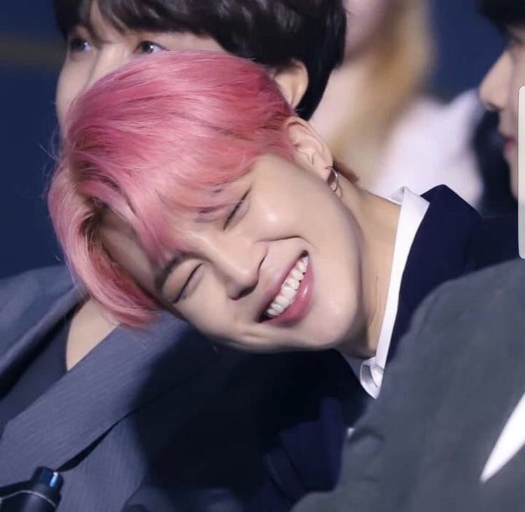 a thread of jimin smiling to make you smile ~  #Happy8YearsWithJimin