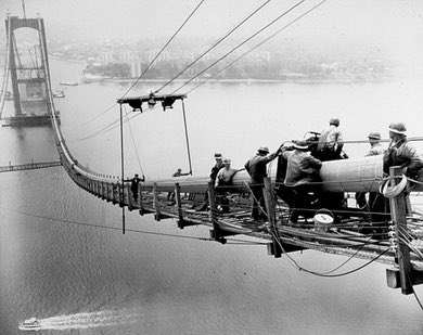 CorinnePulitzer's tweet photo. #OTD in #NYCHistory in
1961, the 6 lane suspension bridge named the #ThrogsNeckBridge linking the boroughs of the #Bronx & #Queens, over the #EastRiver, opened to road traffic. @MTA #TBTA @BronxHistory @QueensMuseum https://t.co/A8R2yAFEyb