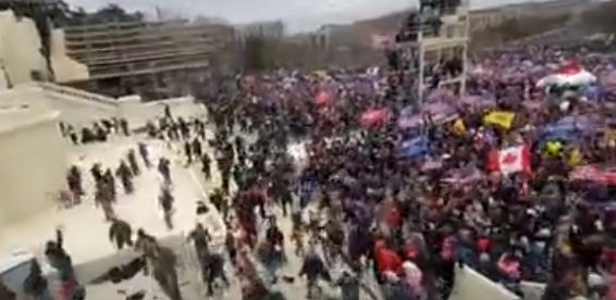 OParrats's tweet photo. @JustinTrudeau This isn't 1812. Did any Canadians enter #Capitol building in Washington during the #CapitolRiot?
Someone was waving a Canadian flag in the crowd.
How are we controlling the spread of conspiracies in Canada? https://t.co/3qrIquN4Zo