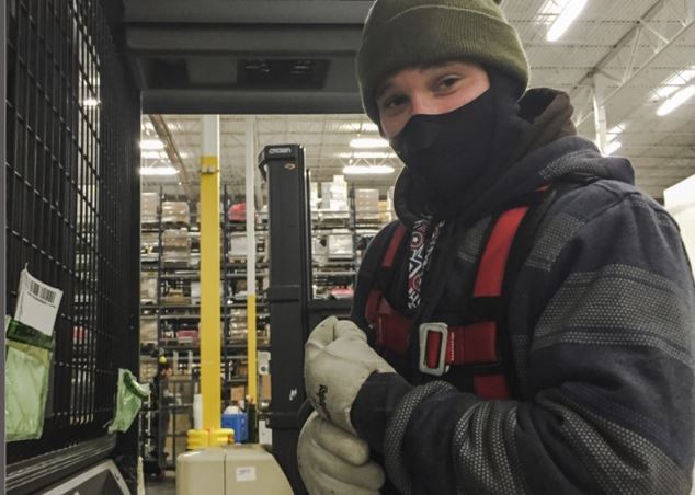 Star your Monday off right! If you're not following yet, add <a href="/ExperienceUPS/">Experience UPS</a> to your social feed. You’ll be glad you did. #TogetherWeAreUPS