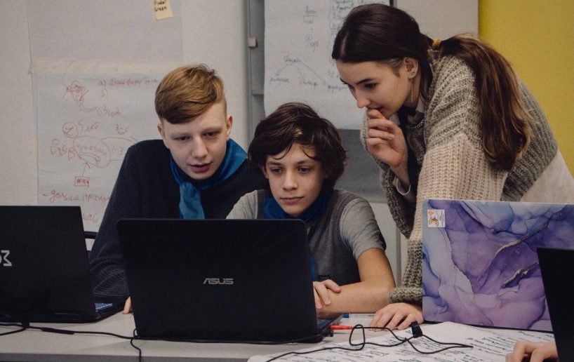 ✏Школьники Центра развития современных компетенций детей БФУ одержали победу на проектном форуме «Янтарные искры-2020»

Подробности: kantiana.ru/news/universit…

#БФУ #IKBFU