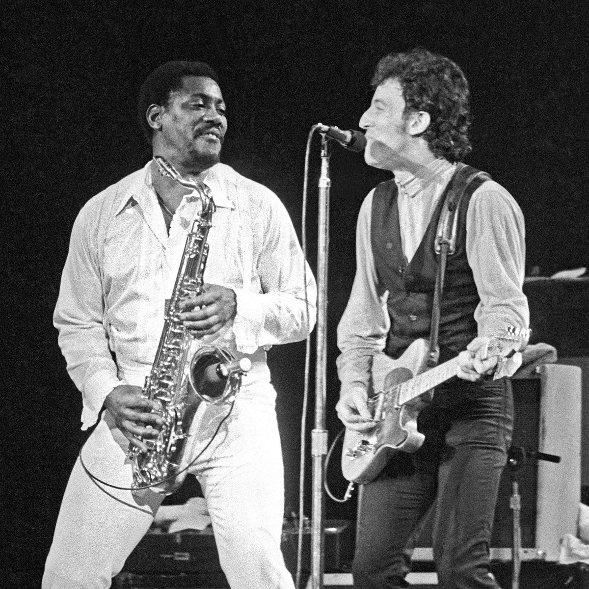backstreetsmag's tweet photo. “Together, we told an older, richer story about the possibilities of friendship that transcended those I’d written in my songs and in my music.  Clarence carried it in his heart.” —@Springsteen 

The Big Man was born 79 years ago today — happy birthday, C! [📷James Shive] https://t.co/Cp62DXKuNh