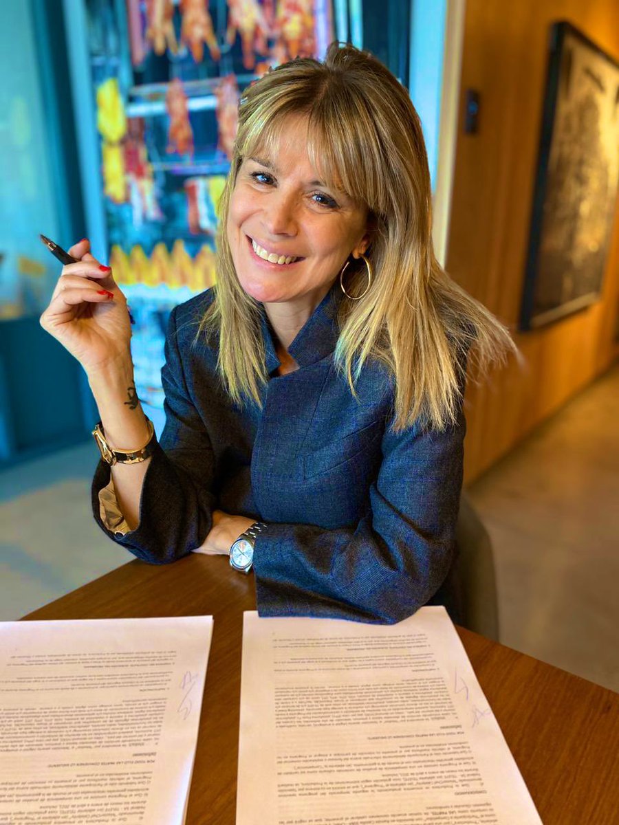 SiEspectaculos's tweet photo. TELEVISION >> AHORA: Flavia Palmiero es la segunda confirmada para la nueva temporada de #MasterChefCelebrity en la pantalla de @telefe . @SANTIAGODELMORO https://t.co/9rYlaAZ6hz
