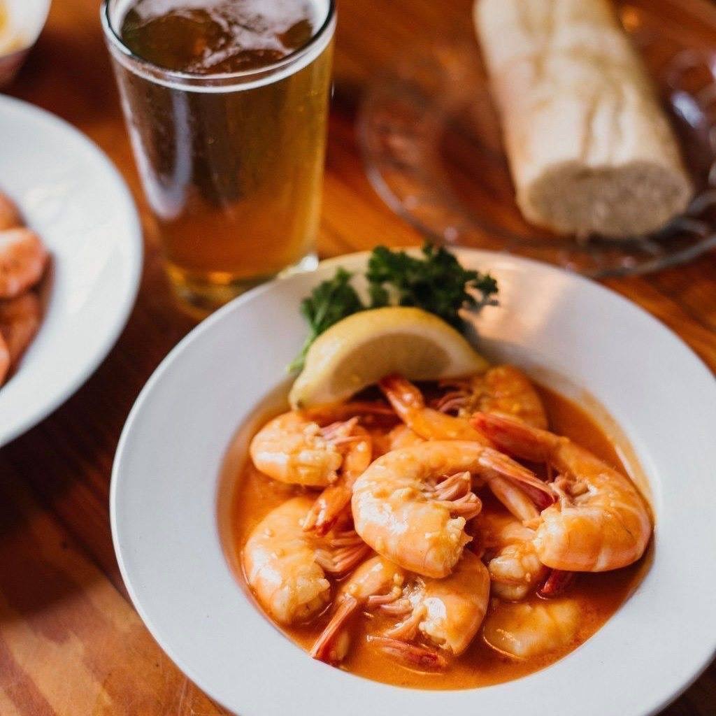 fiddlersriverst's tweet photo. Spice up this Monday with some Fresh, Local Spicy Garlic Shrimp! Take out or dine in! 912-644-7172 #fresh #local #fiddlerscrabhouse #riverstreet https://t.co/x4QmAvkaDu