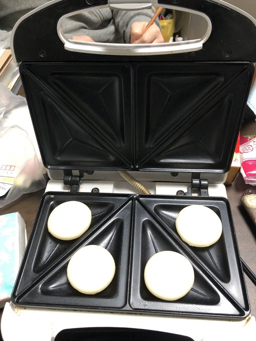 Twitterで知ってしまったお餅の食べ方 ホットサンドメーカーの新たな活用法 W Pontasanの日記