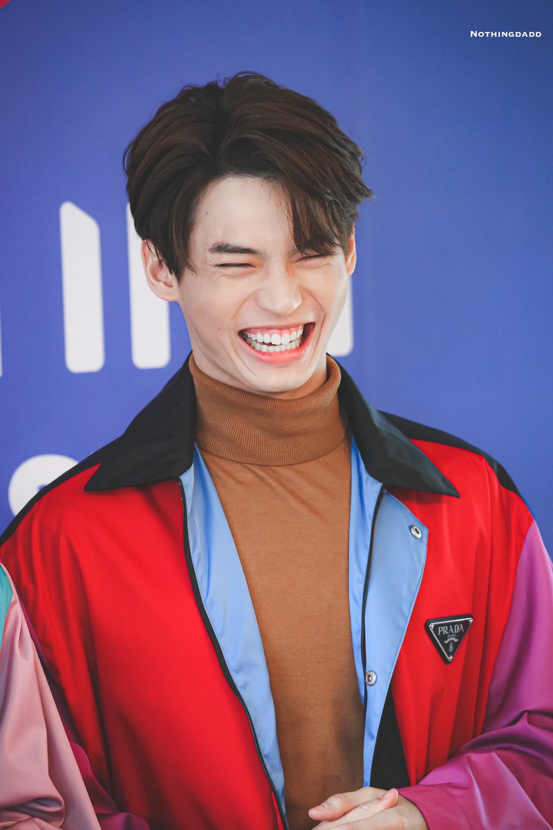 Nothingdadd's tweet photo. หัวเราะแบบเบอร์แรง😆

#วินทําไมน่ารักจัง
#winmetawin https://t.co/B9qn9tuVfF