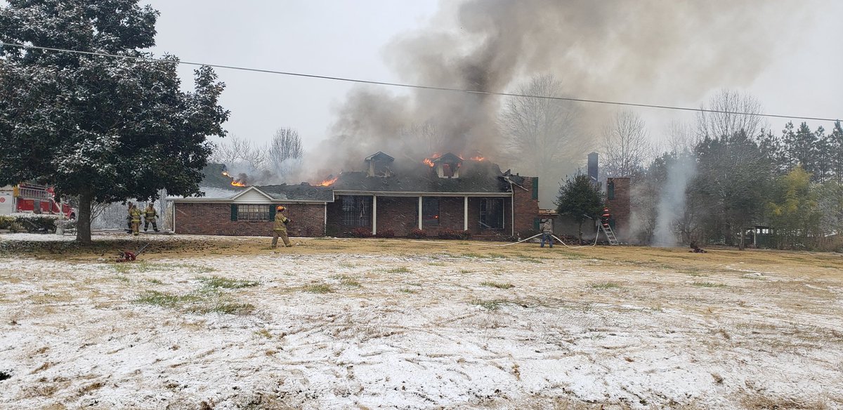 TD_RussCorey's tweet photo. Structure fire on Spring Drive in Colbert County https://t.co/UPhOsJ8GAd