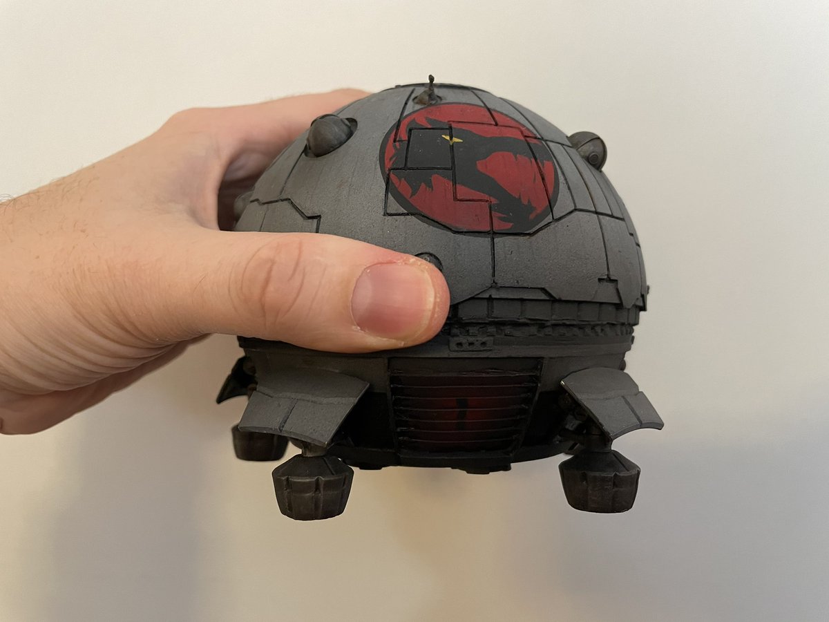 _1N51_'s tweet photo. What do you guys think? Gold landing gear and turrets (not yet applied) on the #Kurita #Dropship or steel like on the #WolfsDragoons? #Battletech @tokiakugorou @MechTexas @ArtofBattletech @CGL_BattleTech @BattletechSL @catalystgamelab @OldBob10025 @BishopSteiner @NoGutsNoGalaxy https://t.co/XmIZ5xBn40