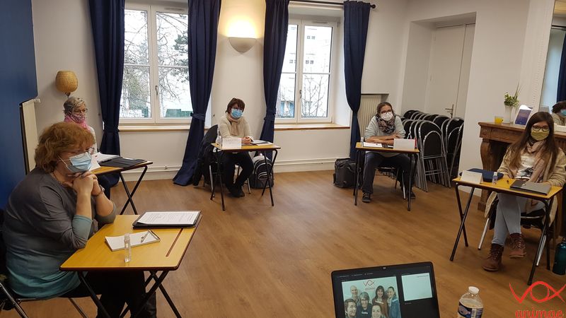 actusvoxanimae's tweet photo. Rien de mieux qu'une petite session en présentiel pour nos étudiantes de Lyon, qui suivent leur formation de comportementalistes à distance...🤓 https://t.co/spaldlNwst
