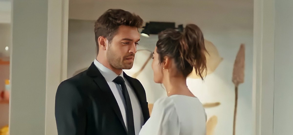 Thread of Demir Erendil looking at Selin Sever as if he would eat her