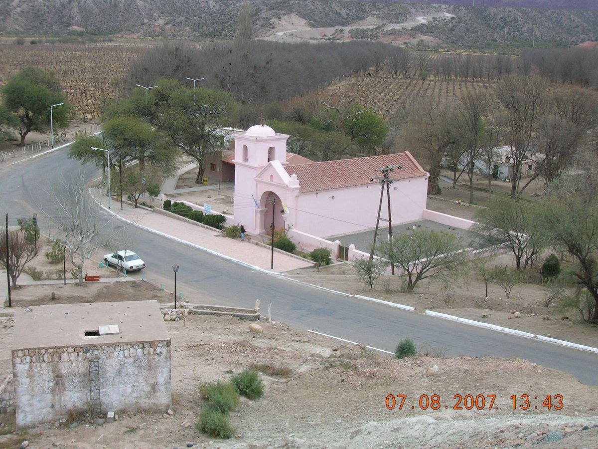 10) En Hualfin, actual Catamarca, vivía la tribu homónima: los hualfines.Muchos fueron deportados a Córdoba.Años después, escucharíamos la Zamba de los Mineros."Pasaré por Hualfin/ me voy pa' Corral Quemao (...) Cuando a mi me pille la muerte/ tan solo la zamba me recordara".