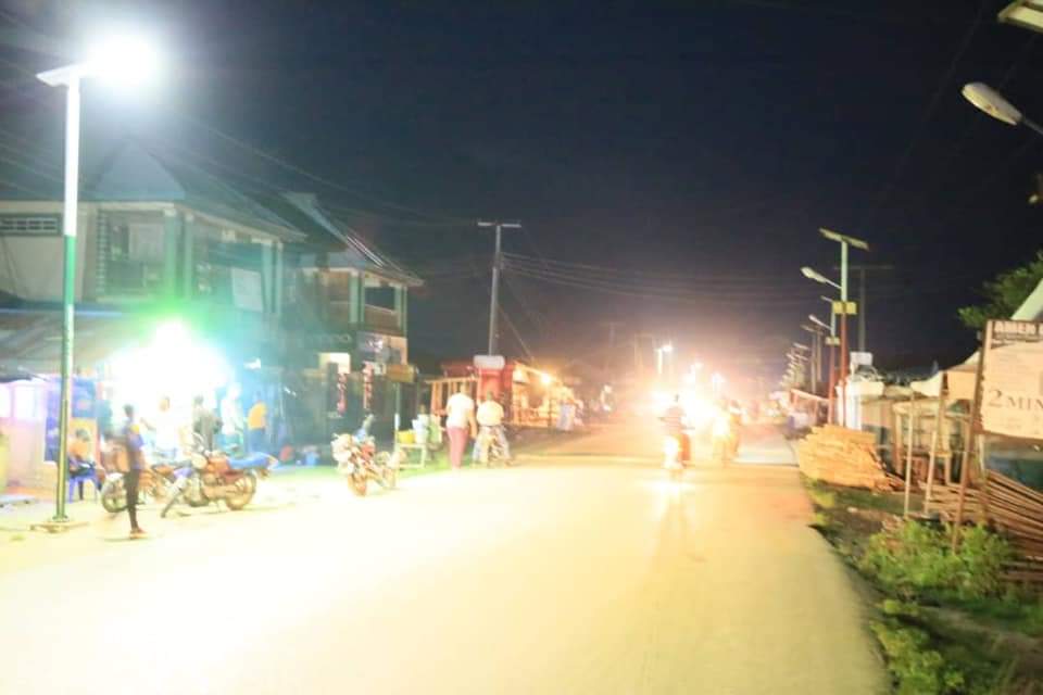 SOLAR STREET LIGHTS: EKUInstallation of solar street lights in Eku, Ethiope East Local Government Area of Delta State.