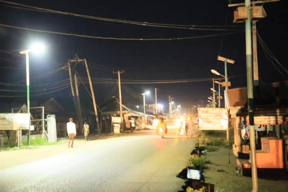 SOLAR STREET LIGHTS: EKUInstallation of solar street lights in Eku, Ethiope East Local Government Area of Delta State.