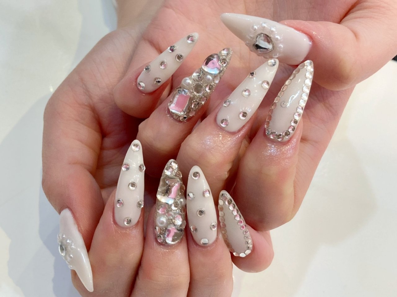 Nailsgogo 在 Twitter 上 渋谷 ネイルサロン Nailsgogo ネット予約 T Co Pjrbh5rlbe インスタ T Co Gmbqsa2d9y ネイル 担当 ゆさ 白ネイル キラキラ ネイル 量産型ネイル ありがとうございました 渋谷ネイルサロン Jkブランド スカルプ