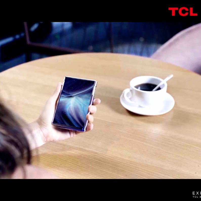 benwood's tweet photo. Next up at #CES2021 is @TCL_TV_Global / @TCLMobileGlobal - unsurprising focus on TV given its #2 global position but interesting to see development roadmap for #scrollable and #rollable displays - albeit at what looks like an early stage. #CES https://t.co/5EHwy6CISA