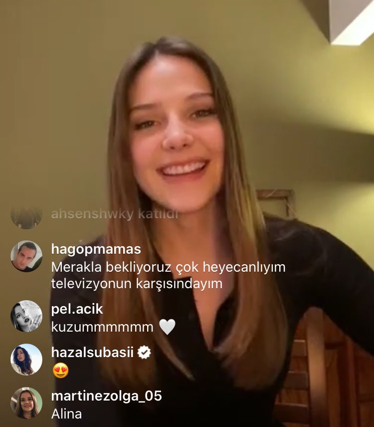 Hazalın diziyi bizden çok merak ettiğine yemin edebilirim slsösksjs❤️