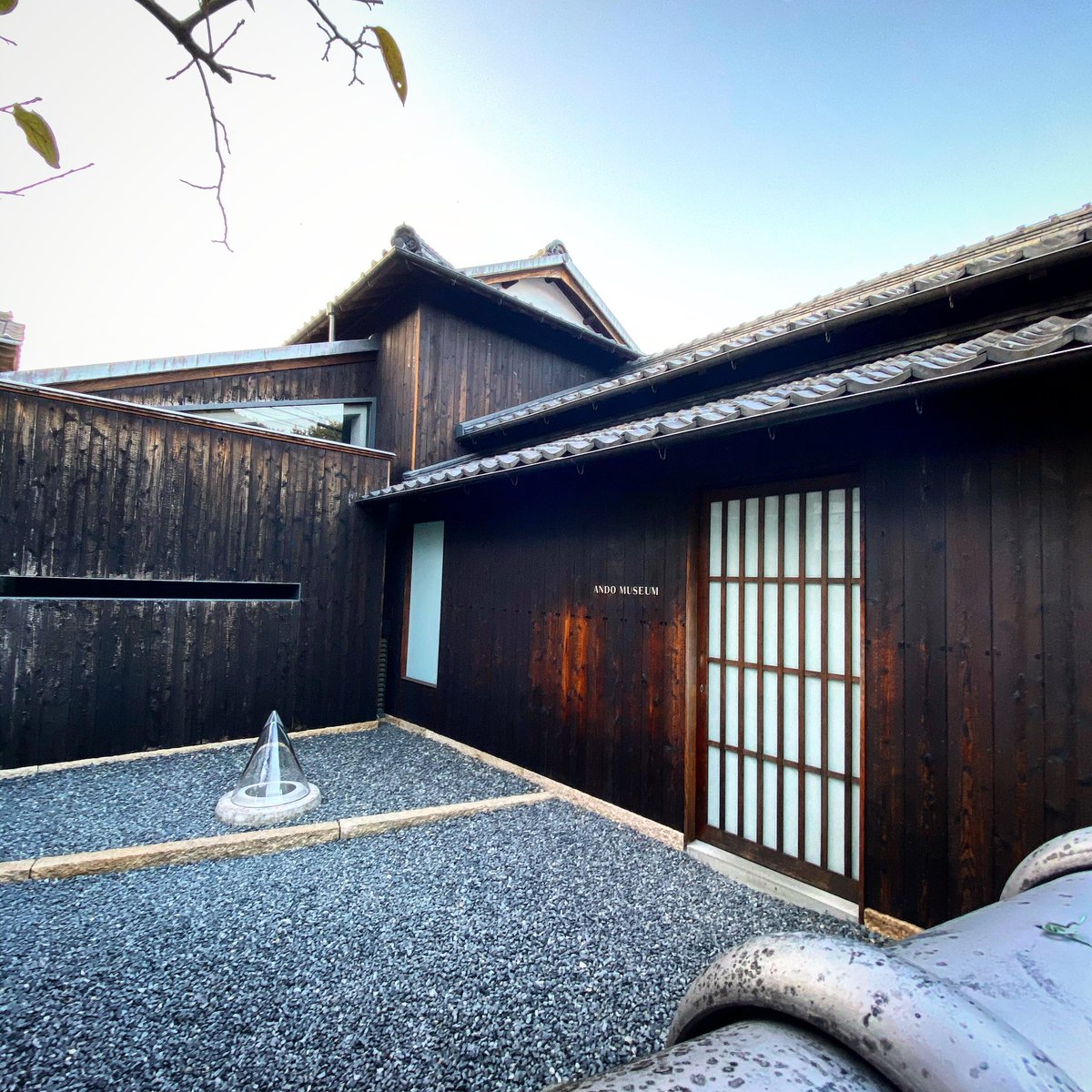 Jimmy_Braun's tweet photo. Naoshima. Famous spot in Japan. #naoshima #andotadao #andomuseum #architecture #art #japan #japon #kagawa #picoftheday #photooftheday #benessehouse #setouchi #travel https://t.co/NNVl6i4vM4