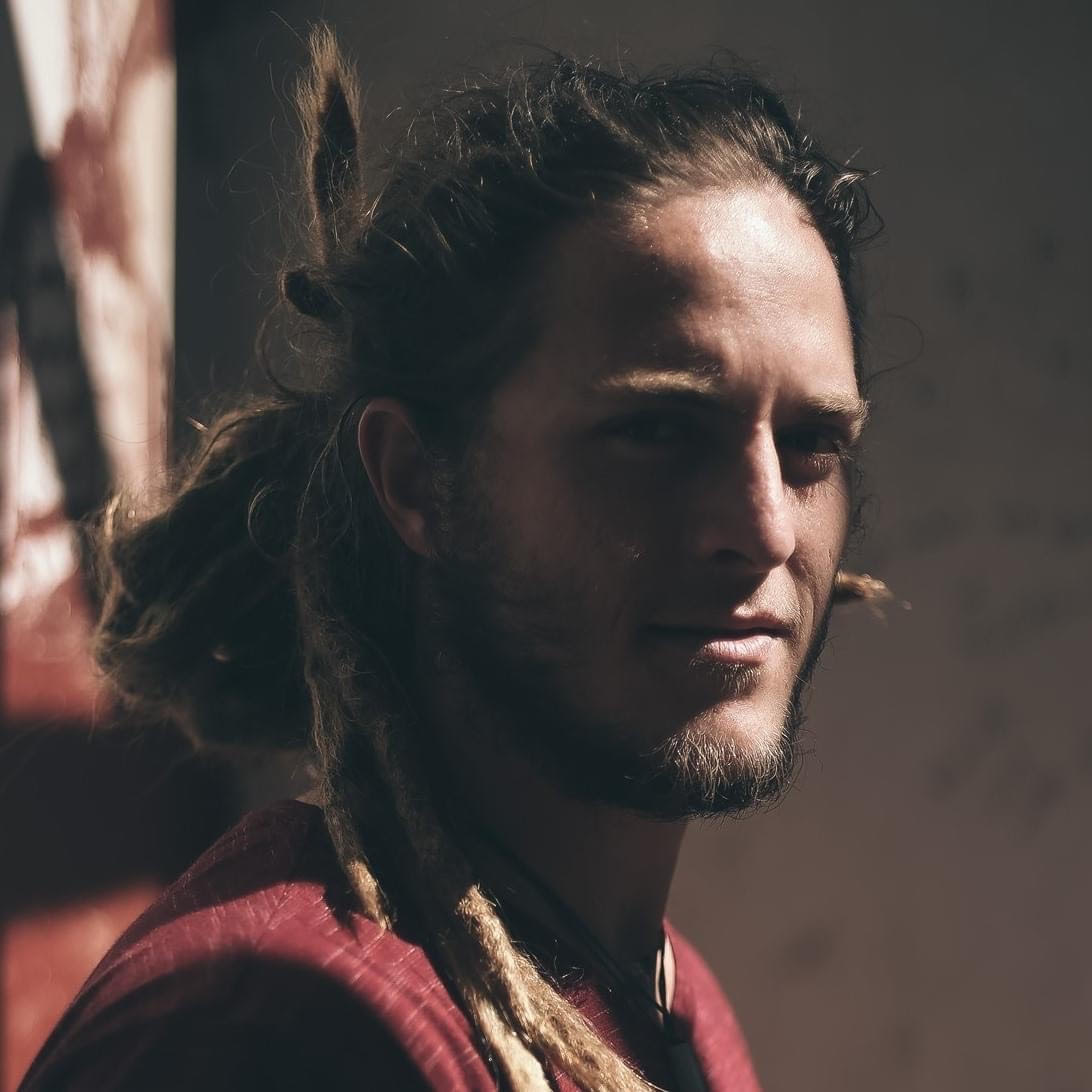 Introducing the #Wearemanchesterlive25 acts for Sunday:

<a href="/alexcavanmusic/">ΛLEX CΛVΛИ</a> is a South African singer-songwriter. Passion and soul drive the core of Alex's songs with a smooth yet raspy voice while some ambient acoustic tendencies take to the fore. But an undercurrent of...