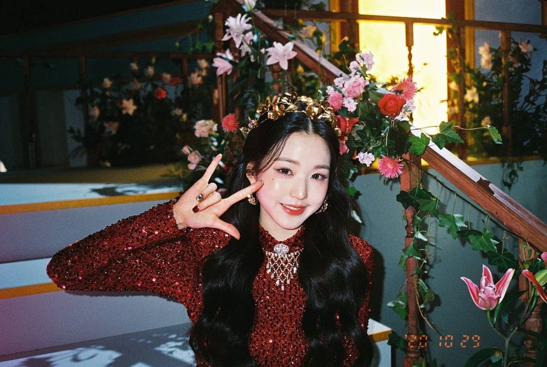 wonyoung pics tweet media