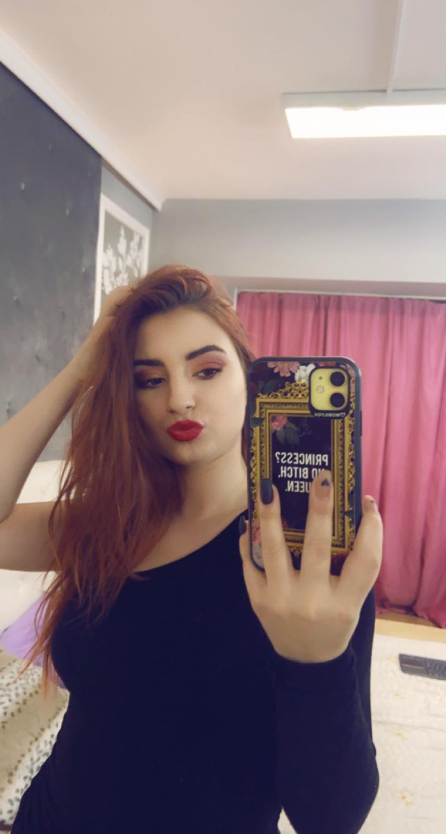 VioletteVain's tweet photo. A mirror selfie never hurt nobody, so how about two sexy ones? 🍓✨ #redheadedmodel #sexyredheads #lingeriemodel #girlsfromstudio20 #sanfrancisco https://t.co/l8J4e5TxbC
