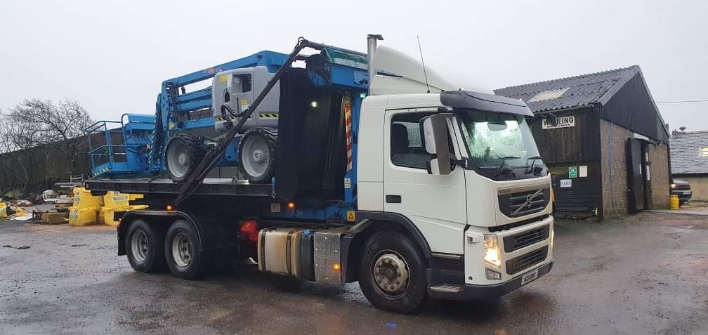 UKRestoration's tweet photo. Over the weekend we collected our new truck, which is now loaded up with our MEWP ready for a project in Clitheroe tomorrow.
#newtruck #truck #project #ukrestorationservices #workforce #businessgrowth #workvehicles #restoration #lancashire #improvements https://t.co/qwIBIMbbnV