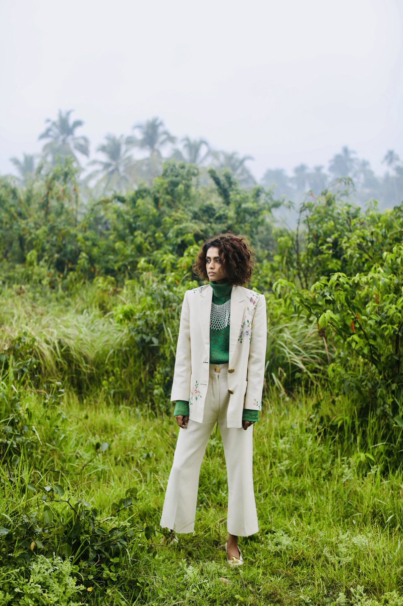 klozet_in's tweet photo. Grab this beautiful collection by @ode.to.odd and get your Pre-booking done today! Download the app 🍀
https://t.co/noRqTWKm5g

#fashionrevolution #fashionshop #fashionmakeup #fashionmodels #designerclothes 
#styledaily #sustainableclothes #makeupportfolio #shoplocalindia https://t.co/pyEsadFMTi