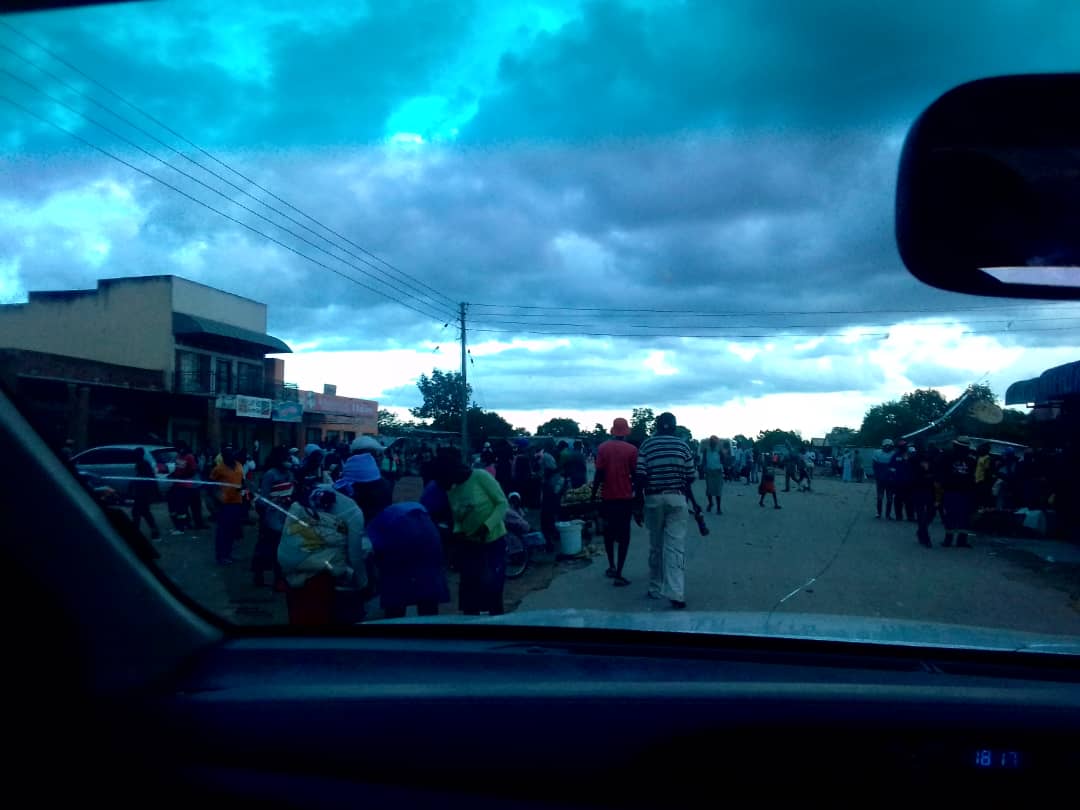 nickmangwana's tweet photo. These pictures were taken after 6PM at Overapil in Epworth. It's like there is no curfew, no lockdown and even no Covid19. But beloveds we are falling like flies.
#MaskUpZim
#PhysicallyDistanceZim
#SanitiseZim
#StayHomeZim https://t.co/eVxmxl6riw