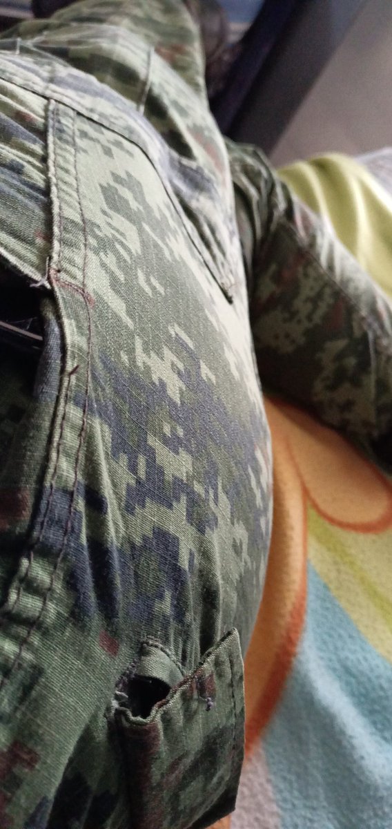 Angel38234185's tweet photo. Alguien algún o algunos activos quieren llenarme de mecos el uniforme https://t.co/hlkL2TEqa0