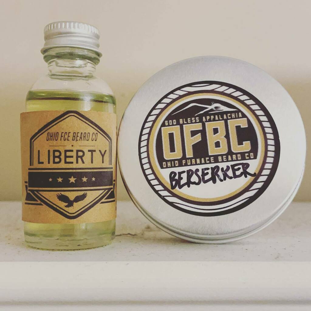 Fawcett_Matt's tweet photo. Match made in heaven. Well technically southern Ohio, but still. Keeps my beard feeling good and smelling like 1776.
.
.
#beard #beardon #ofbc #ohio #beardoil #dadlife #fawcettmusic #ofbeardoil #man #manly #freedom https://t.co/7jRInDGv0B https://t.co/7Mkg75RdpY