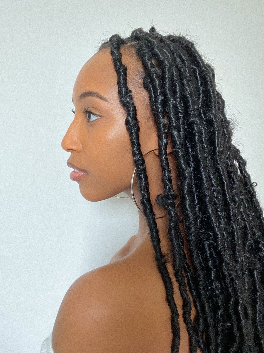 DymondChappele's tweet photo. Today I finally launched my mental health business on IG! This is huge for me, I’ve worked so hard on this for months now and it’s finally here. So go ahead and follow it for me (@ MindObscurity) https://t.co/KFWMrwdfpz
