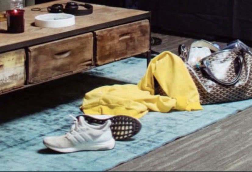 13) Indianapolis (notice the shoes and hoodie on the floor)  #Indianapolis  #larryproof  #LarryIsReal  #LarryStylinson  #LouisTomlinson  #HarryStyles