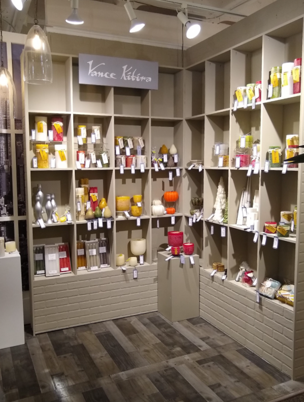 VanceKitiraIntl's tweet photo. Come see us with Sullivans at @AmericasMartATL ! Suite# 18A-1, Suite 18A-12.  Tel 404-659-0105. #vancekitira #candles #timber #tapers https://t.co/1htbsTtpP8