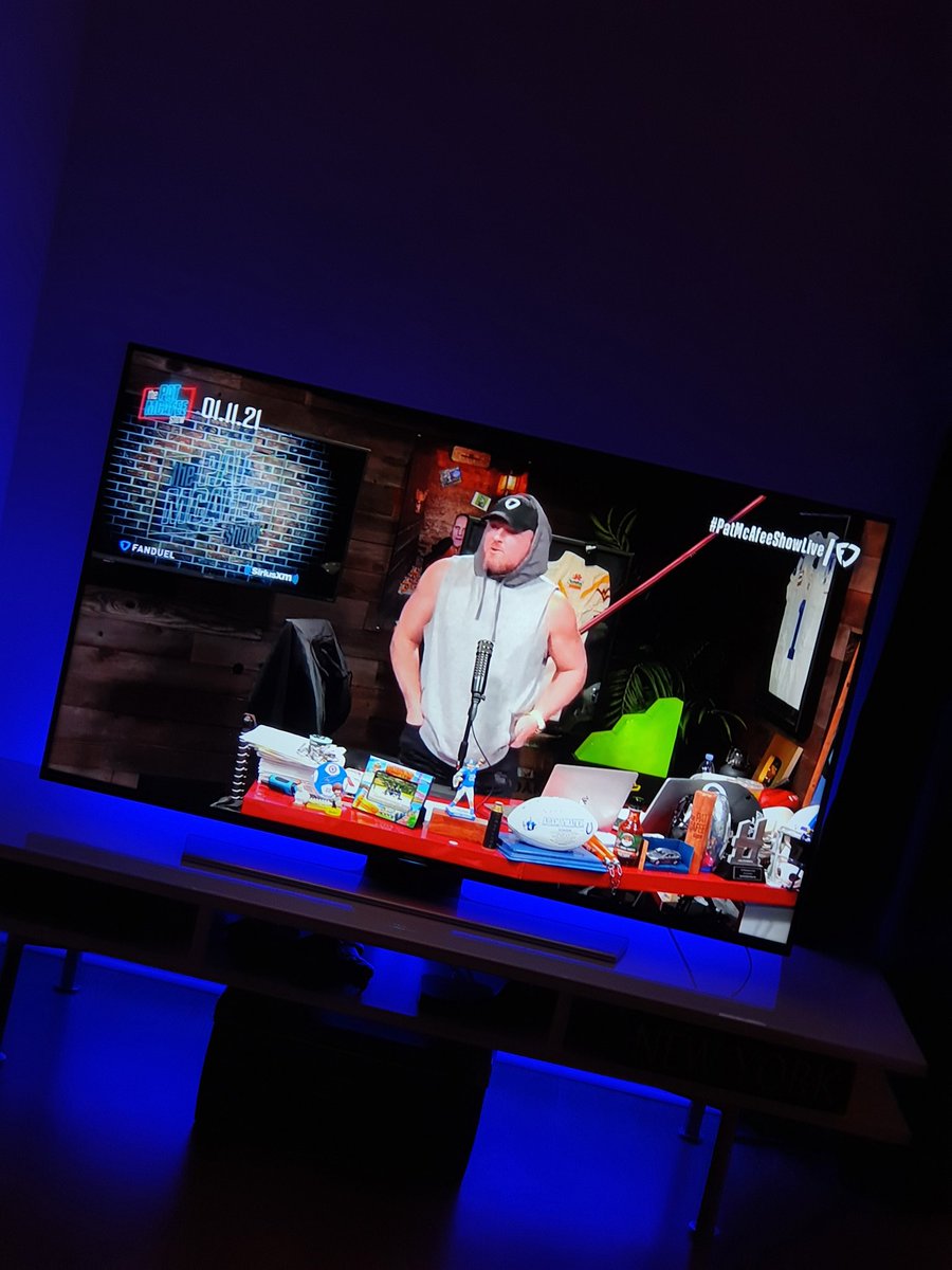 #WatchingPMS all the way from Sweden, Europe! 🇸🇪
FAKKING love you guys! 💥🏈
<a href="/PatMcAfeeShow/">Pat McAfee</a> #PatMcAfeeShowLive