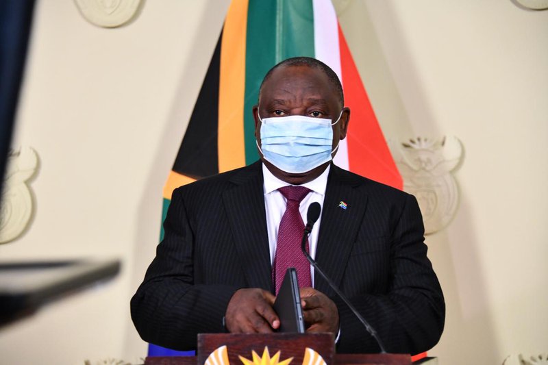 Happening now: President Cyril Ramaphosa is set to address the nation amid a spike in Covid-19 infections and fatalities across the country. #FamilyMeeting https://t.co/lsOEyhozAK