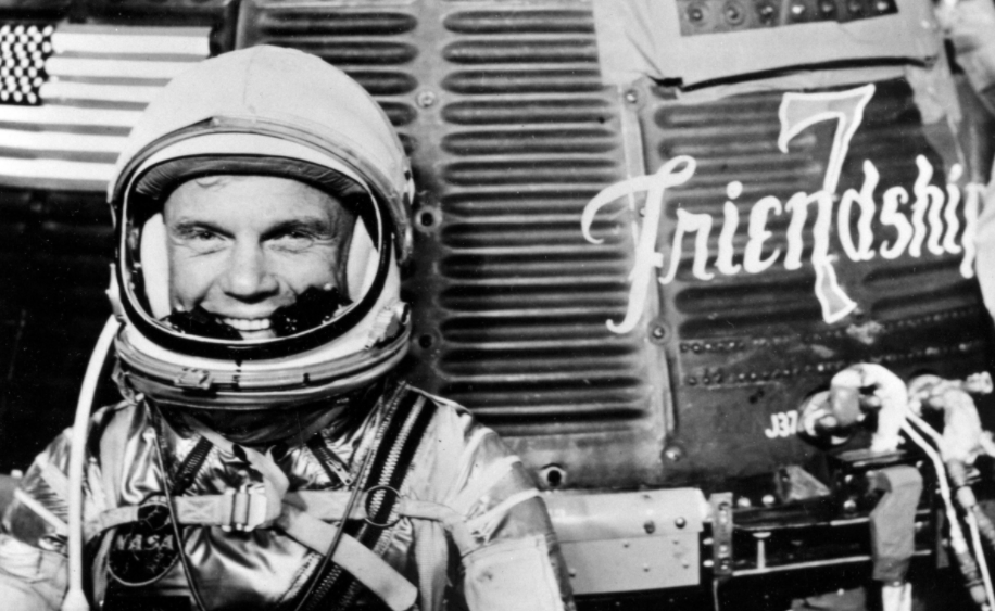 MDScienceCenter's tweet photo. Today in Science History: In 1962, John Glenn became the first American to orbit Earth as part of NASA’s Project Mercury, the first man-in-space program in the US . https://t.co/fbiNY6UVgH