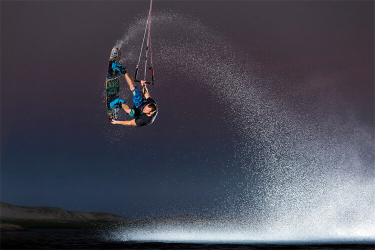 weKitesurf tweet media