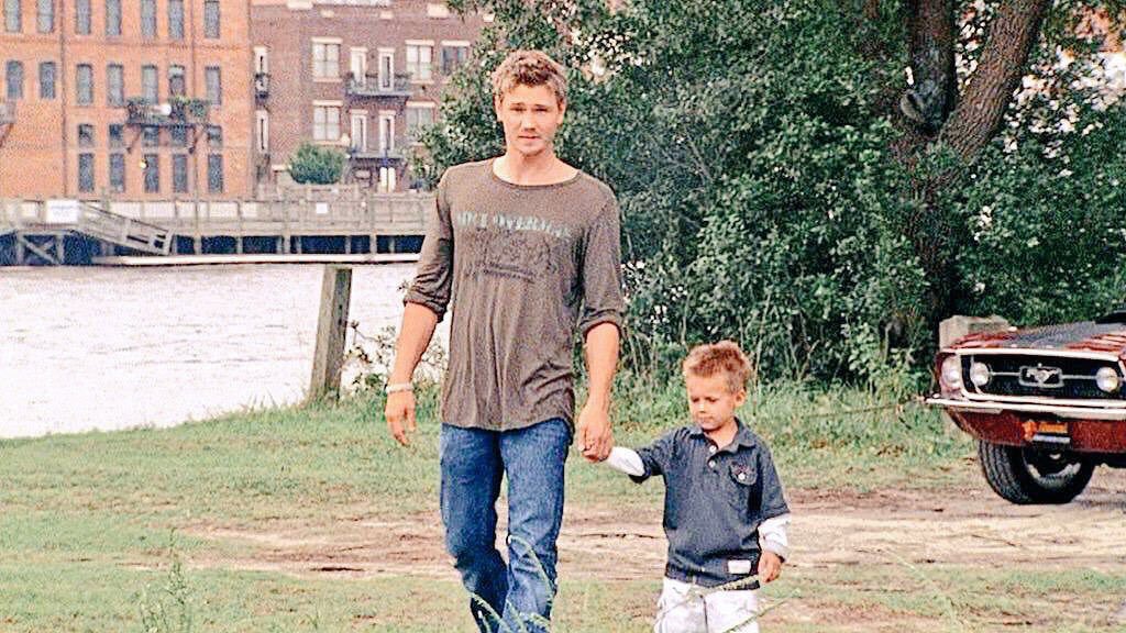 OTHdiary's tweet photo. "You’re kind of like my Uncle Keith, aren’t you?"
"Well, I’d like to think that’s exactly who I am." https://t.co/NXYfLmJ83y