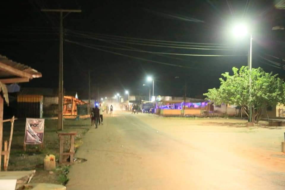 SOLAR STREET LIGHTS: ARAGBA-OROGUNInstallation of solar street lights in Aragba-Orogun, Ughelli North Local Government Area of Delta State.